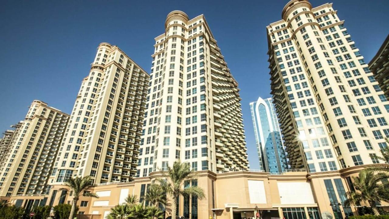 Stunning 2 Bedroom Overlooking Lake Dubai Exterior foto